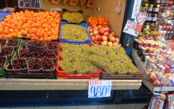 Market fruit budapest